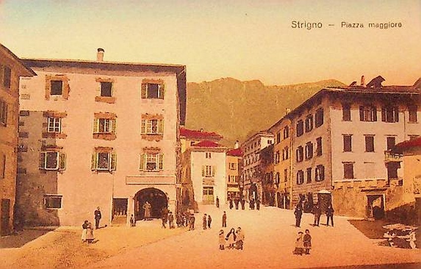 Stringo - Piazza maggiore. 
