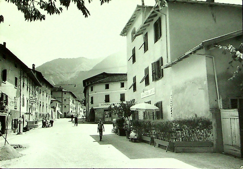Caldonazzo m. 520 (Trentino) - Soggiorno estivo Via B. Graziadei.